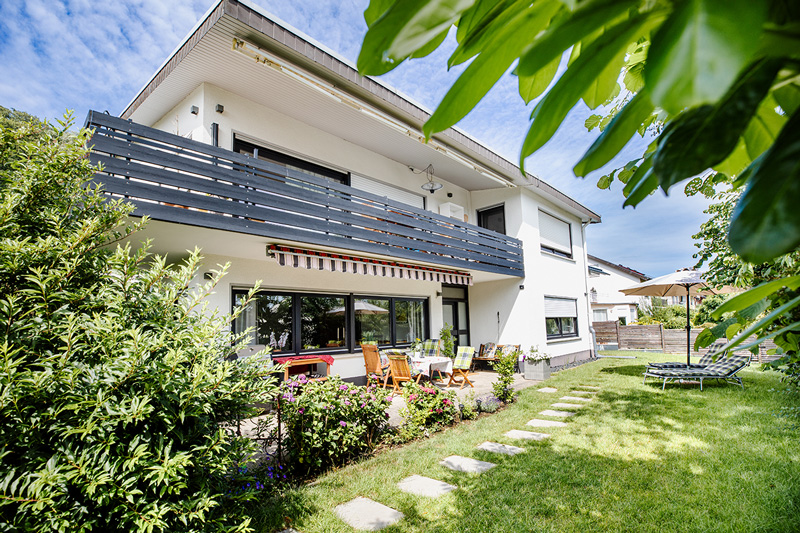 Die Terrasse auf der Sonnenseite